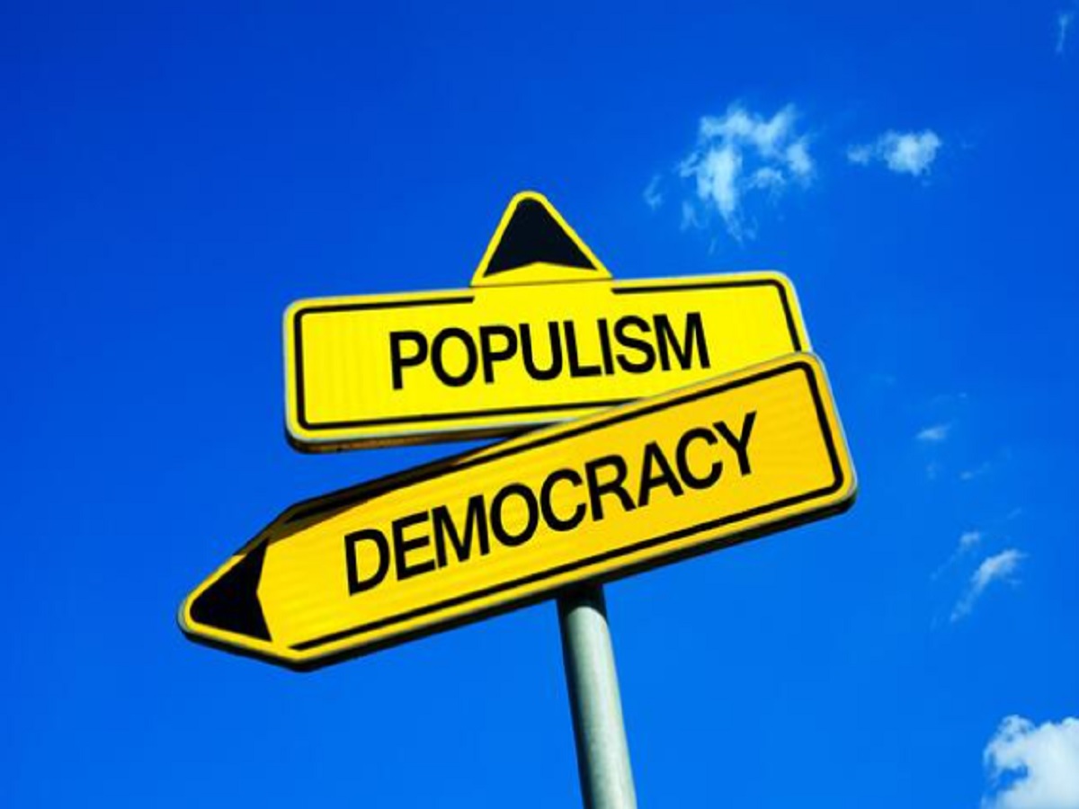 Populismo perpendicular a la democracia
